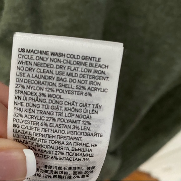 H&M Green Pearl Sweater - Picture 6 of 6